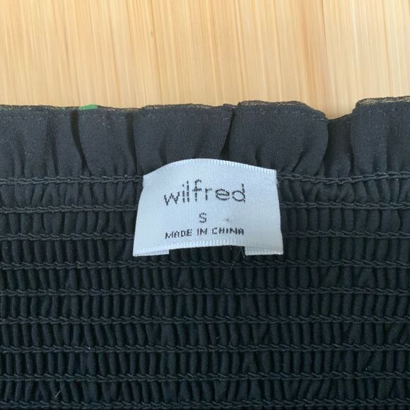 Aritzia 𝅺wilfred smocked dress.‎ - Picture 8 of 11